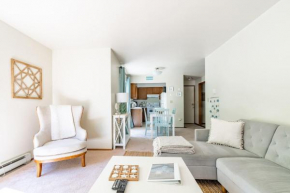 Tranquil king bed suite near ocean